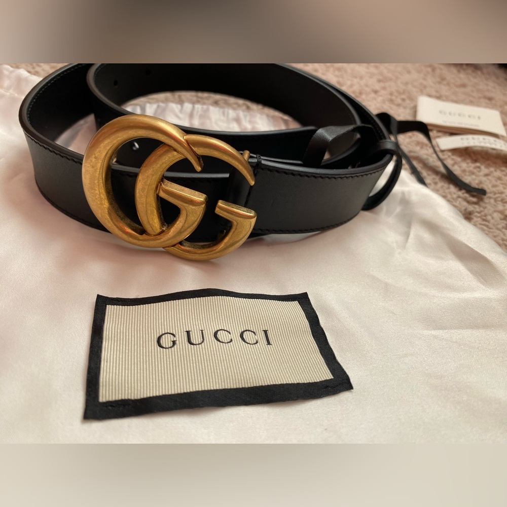 Women’s Gucci Marmot Black Leather Belt with Gold Logo Buckle